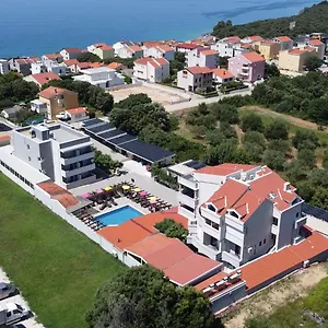 https://villa-plat.hotelinzadar.com
