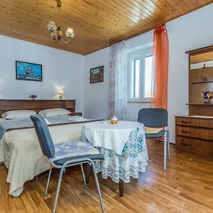 https://guest-house-macan.in-istria.net